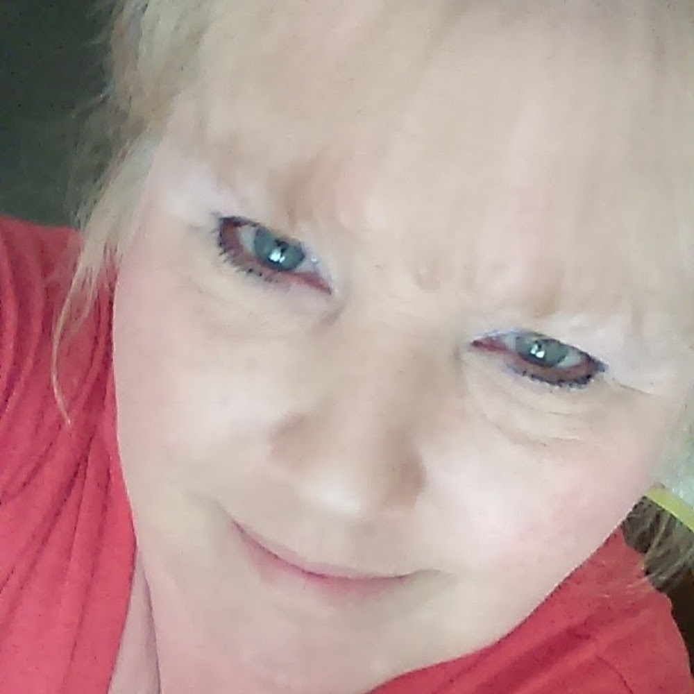 Meet your Posher, Joyce